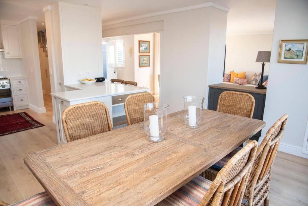 Waterfront- C25 Knysna Quays with pool