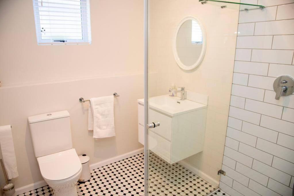 Waterfront- C25 Knysna Quays with pool