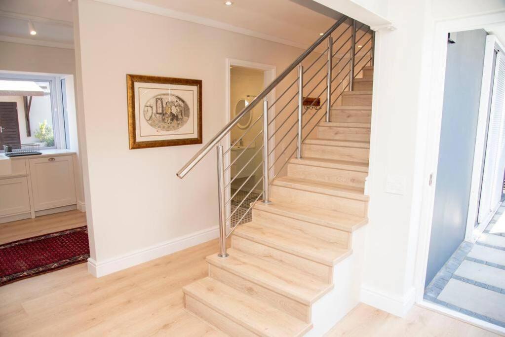 Waterfront- C25 Knysna Quays with pool