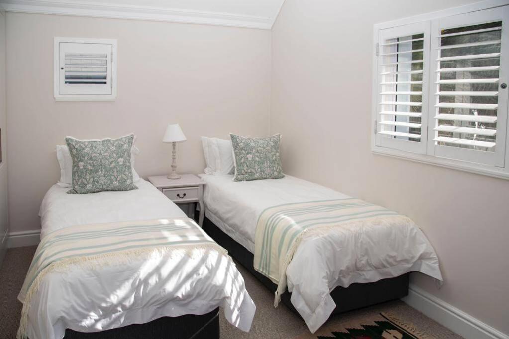 Waterfront- C25 Knysna Quays with pool