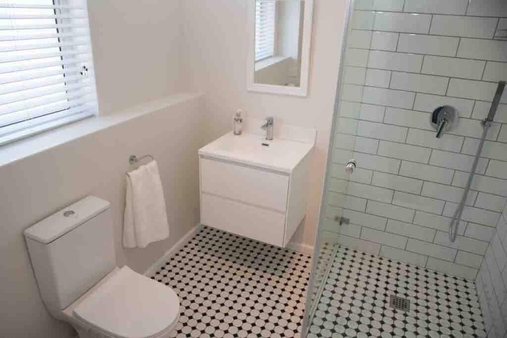 Waterfront- C25 Knysna Quays with pool