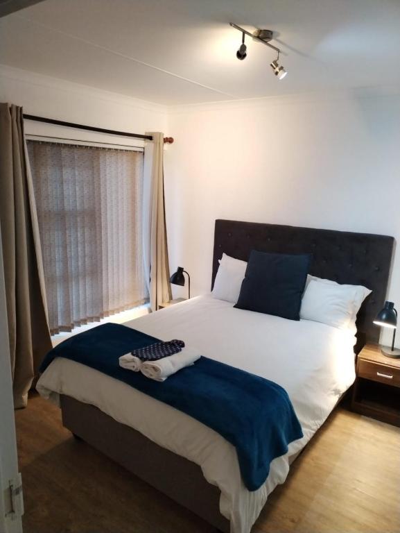 هتل پولشوف ساندتون آپارتمانز - سنترال اسکوئر کامپلکس Paulshof Sandton Apartments - Central Square Complex