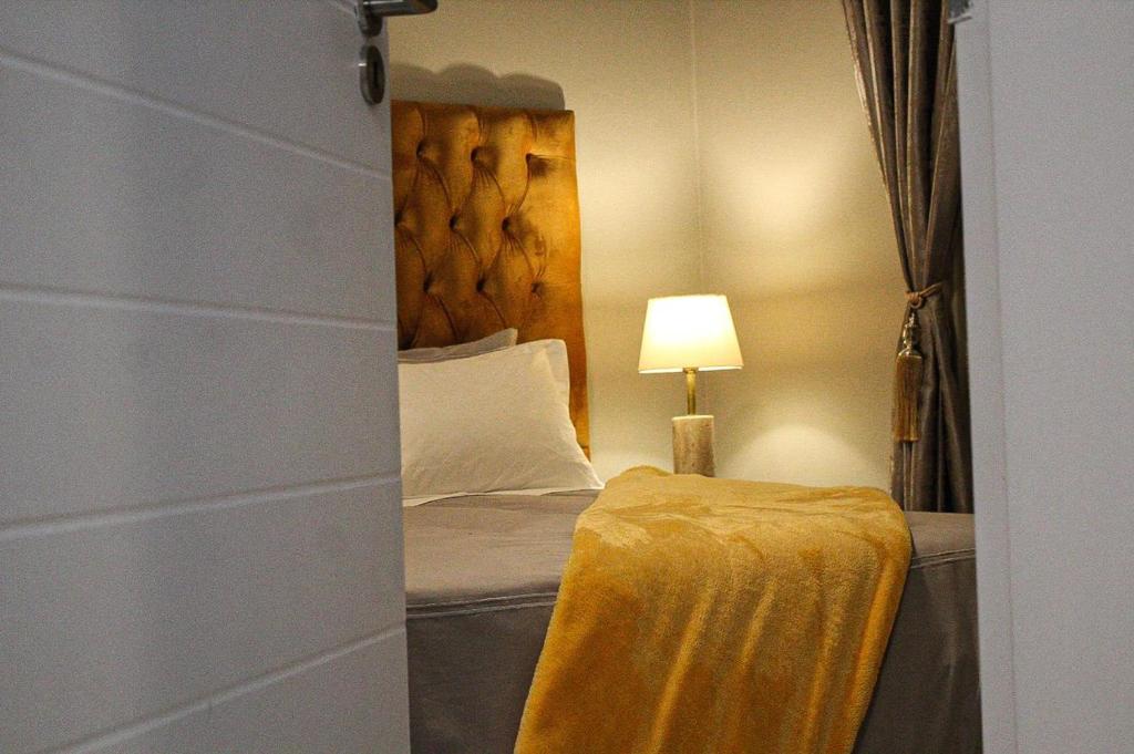 هتل زودیاک لاکژری سوئیتس - Zodiac Luxury Suites
