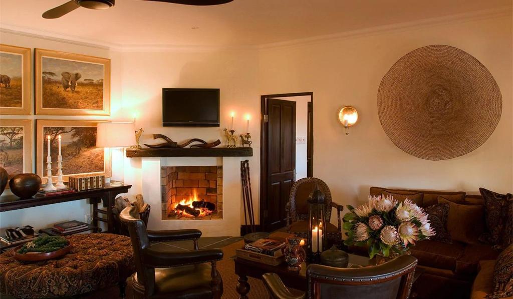 هتل بوشمنز کلوف وایلدرنس ریزرو و ولنس ریتریت Bushmans Kloof Wilderness Reserve and Wellness Retreat