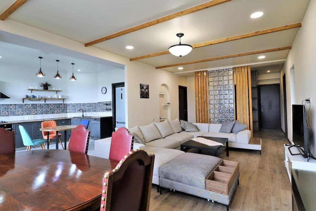هتل پتوس ویر آپارتمان - PETOS VERE APARTMENT