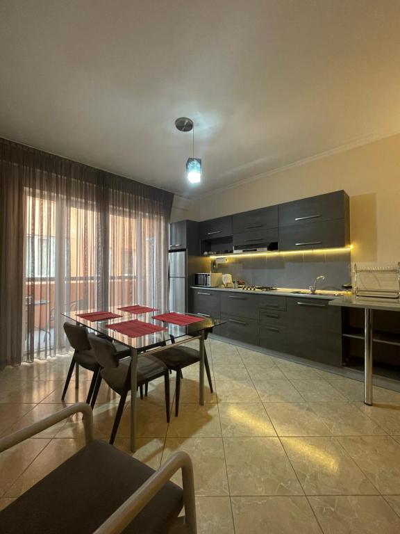 هتل کاکیس هوم - سیتی سنتر آپارتمان - Kakis HOME -City Centre Apartment
