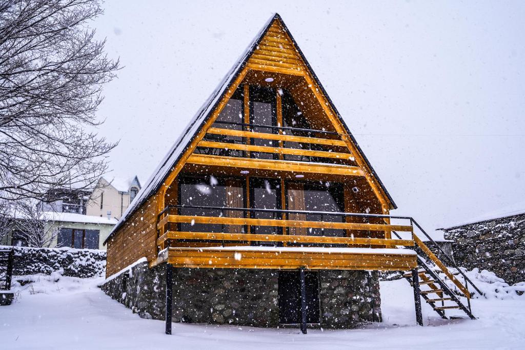 هتل خار کاتج کازبگی - Khara Cottage Kazbegi