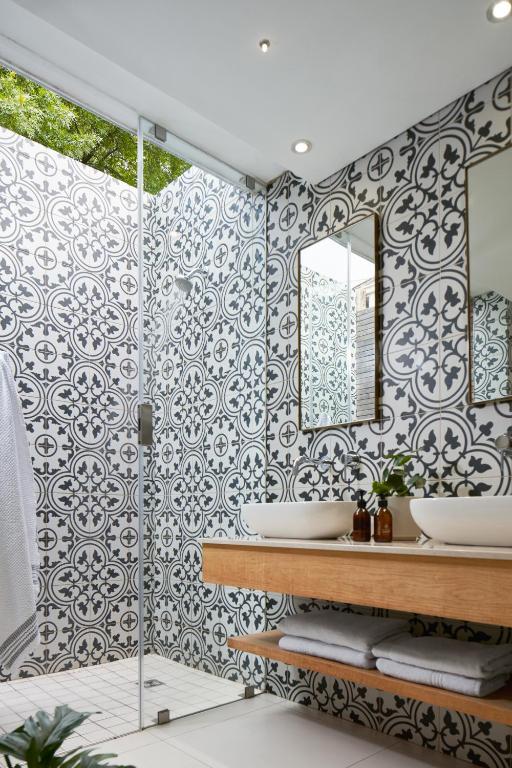 Spanish Farm Guest Lodge by Raw Africa Collection