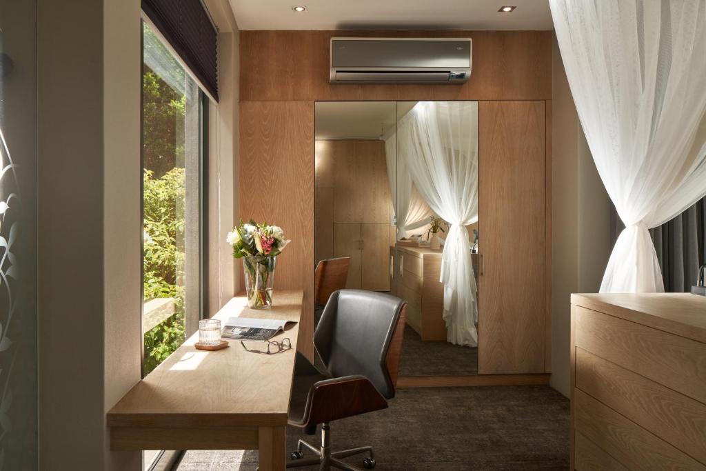 Spanish Farm Guest Lodge by Raw Africa Collection