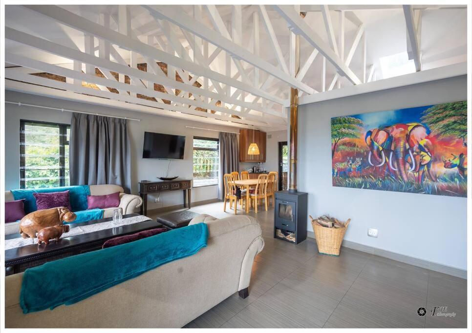 هتل دیزاینر هاوس وید بیوتیفول لاگون ویوز - Designer house with beautiful lagoon views