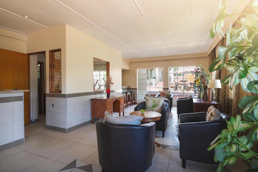 هتل اوک لوج گست هاوس Oak lodge Guest House