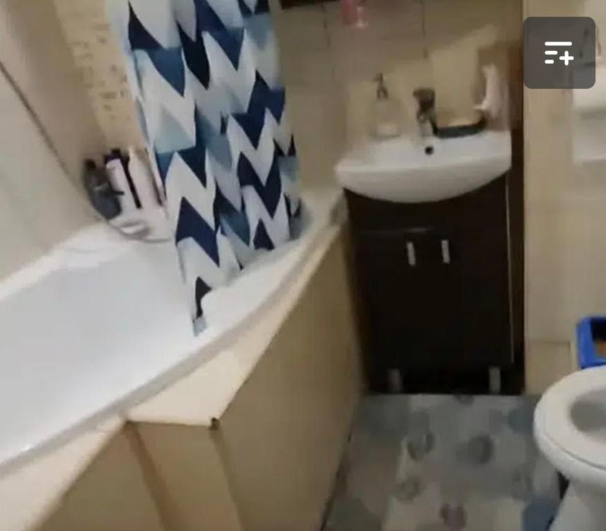 هتل وی آی پی آپارت ۵۱۶ - VIP apart 516