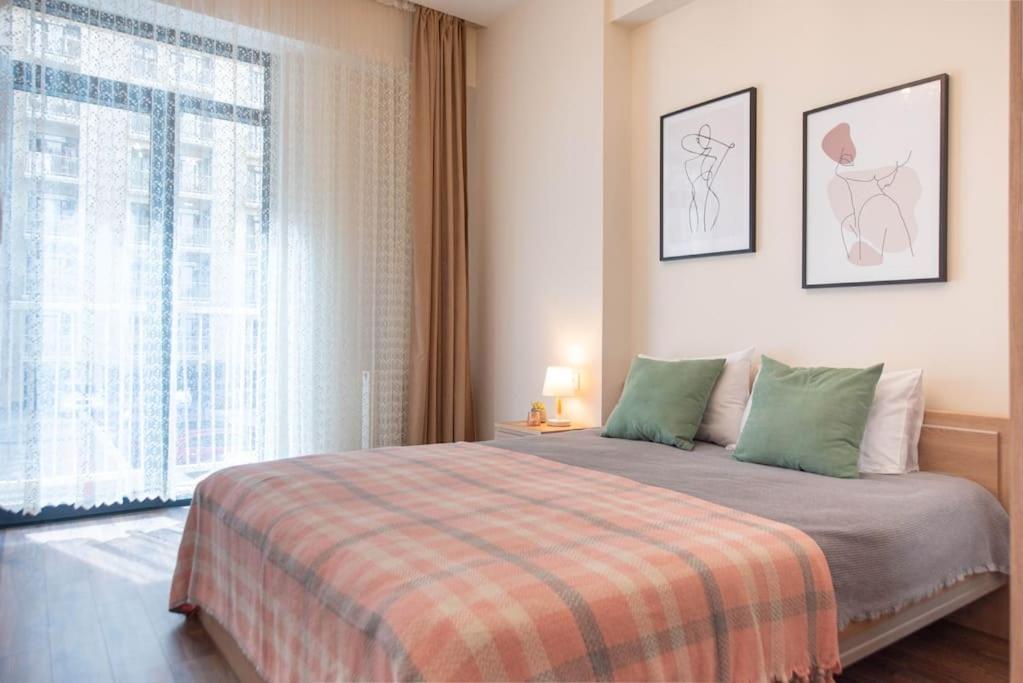 هتل جی جی هوم - کزینه، اسپیشیوس 1 بد روم آپارتمان در سابورتالو - GG Home - cozy, spacious 1 bedroom apartment in Saburtalo