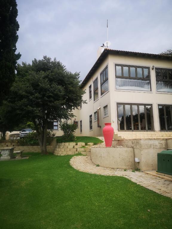 هتل بریستاو لاکچری سوئیتس ویت بک آپ پاور اند فری وای-فای Bristow Luxury Suites With Back Up Power and Free Wi-Fi