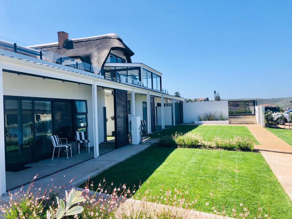 Karee Manor (Guesthouse), Stilbaai (South Africa) Deals