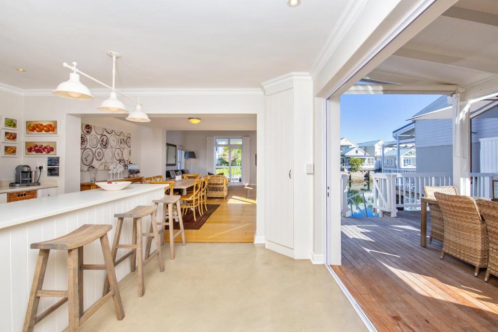 Thesen Island Holiday House