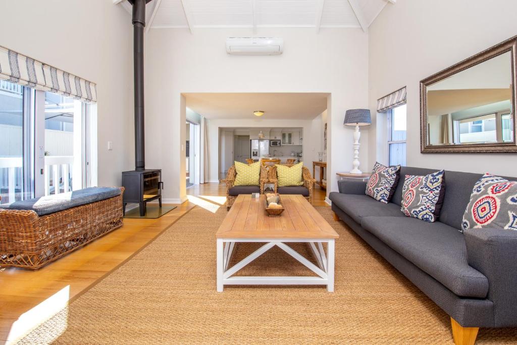 Thesen Island Holiday House