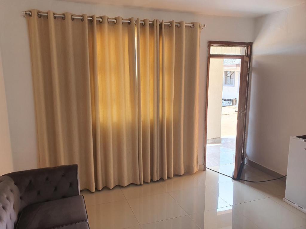 BF Dlamini Guesthouse