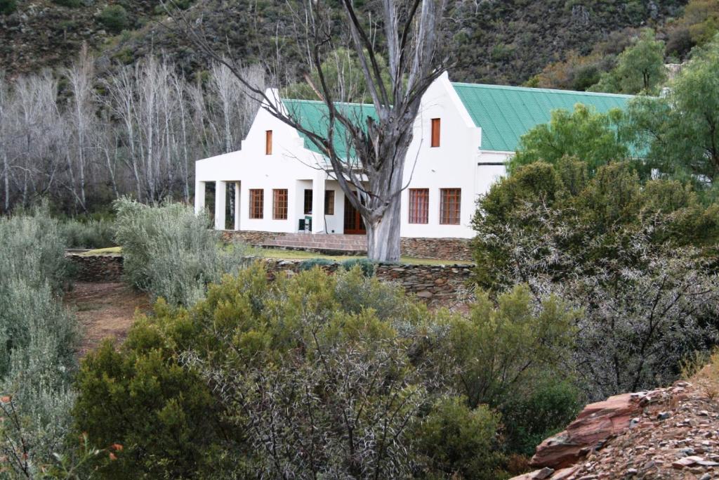 Matjiesvlei Retreat Swartskaap/Blacksheep (Vacation Home), Calitzdorp (South Africa) Deals