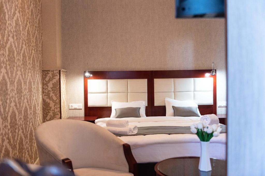 کراولی هتل Kraveli Hotel
