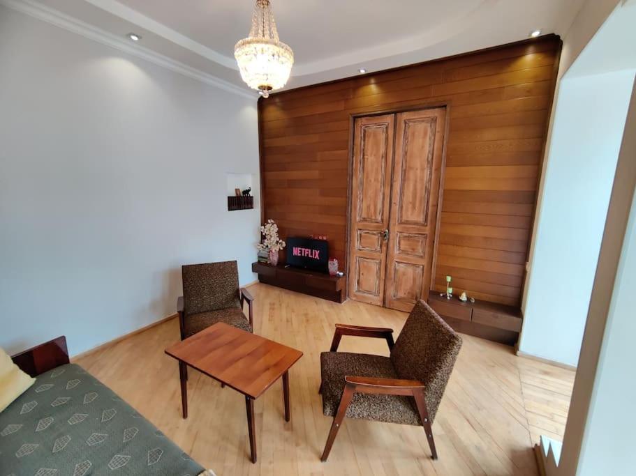 هتل بهترین لوکیشن در تفلیس - ورا - Best location in Tbilisi - Vera