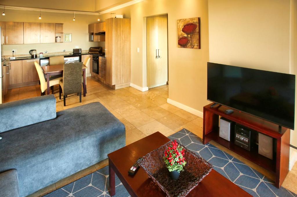 Ellefsen Golf Suite 106