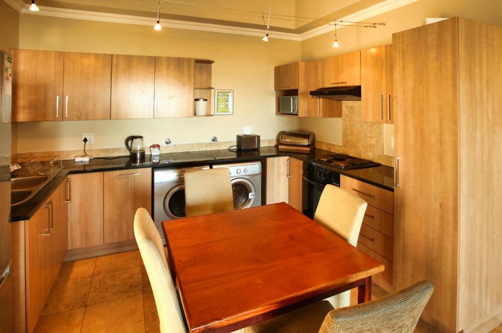 Ellefsen Golf Suite 106