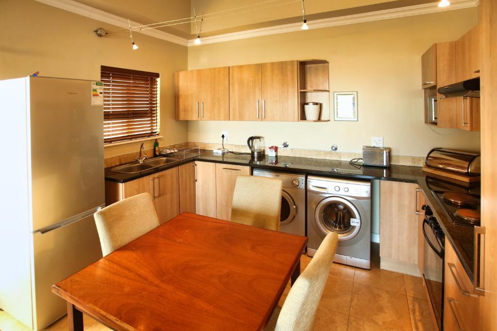 Ellefsen Golf Suite 106