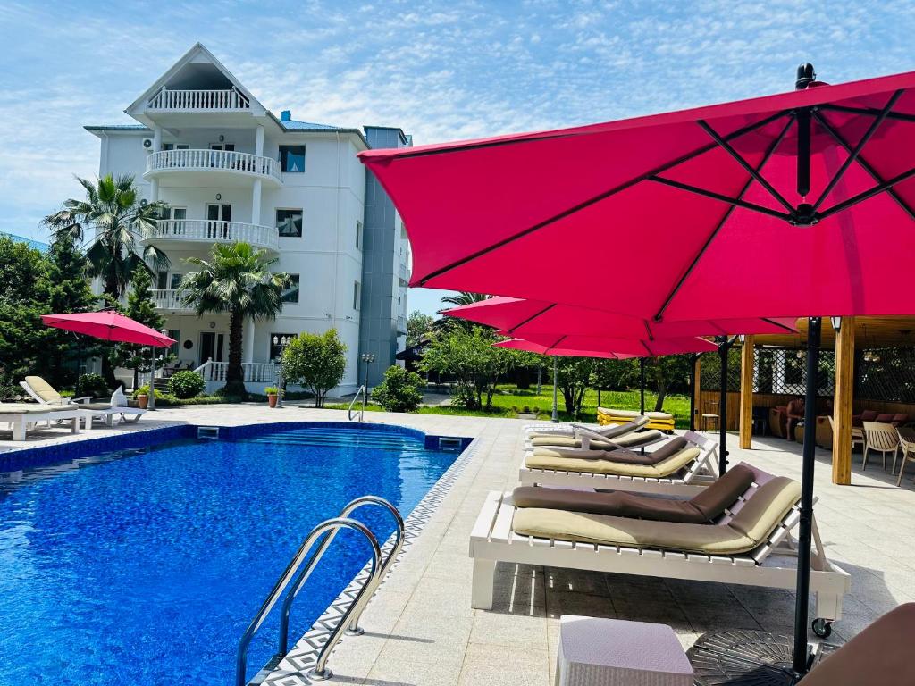 کلود مونه بیچ هتل Claude Monet beach hotel