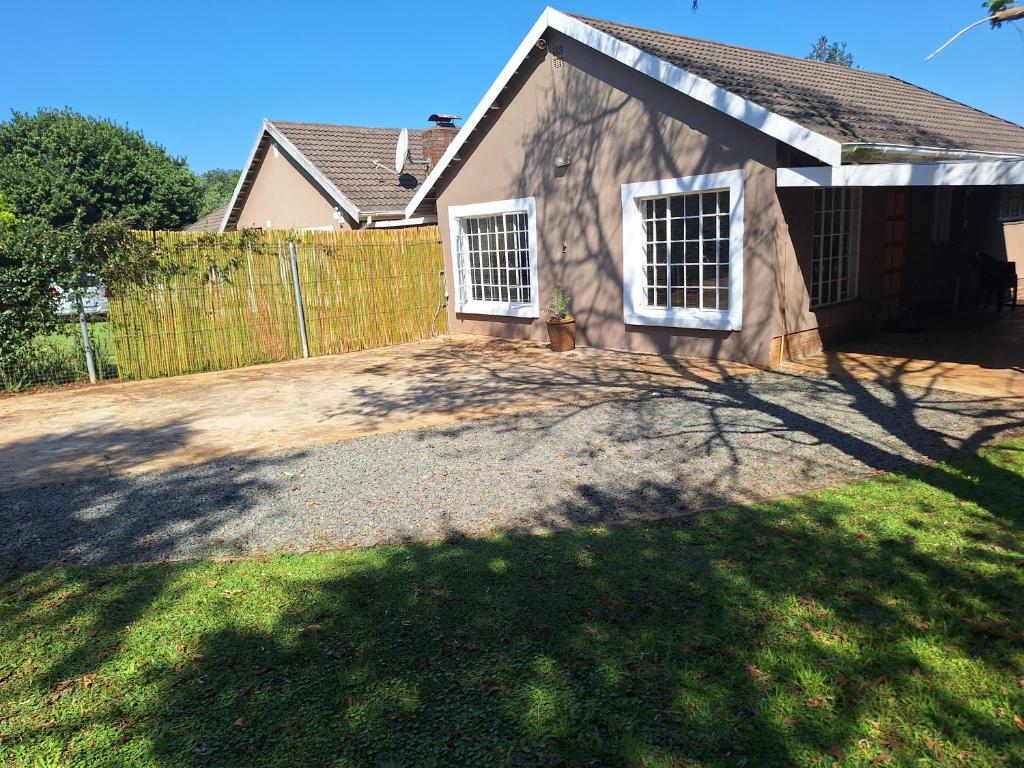 هتل سیستا کاتچ Siesta Cottage