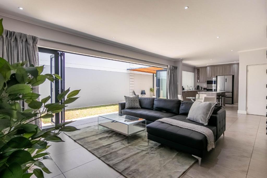 هتل سندتون اسمارت هوم 1 - Sandton Smart Home 1