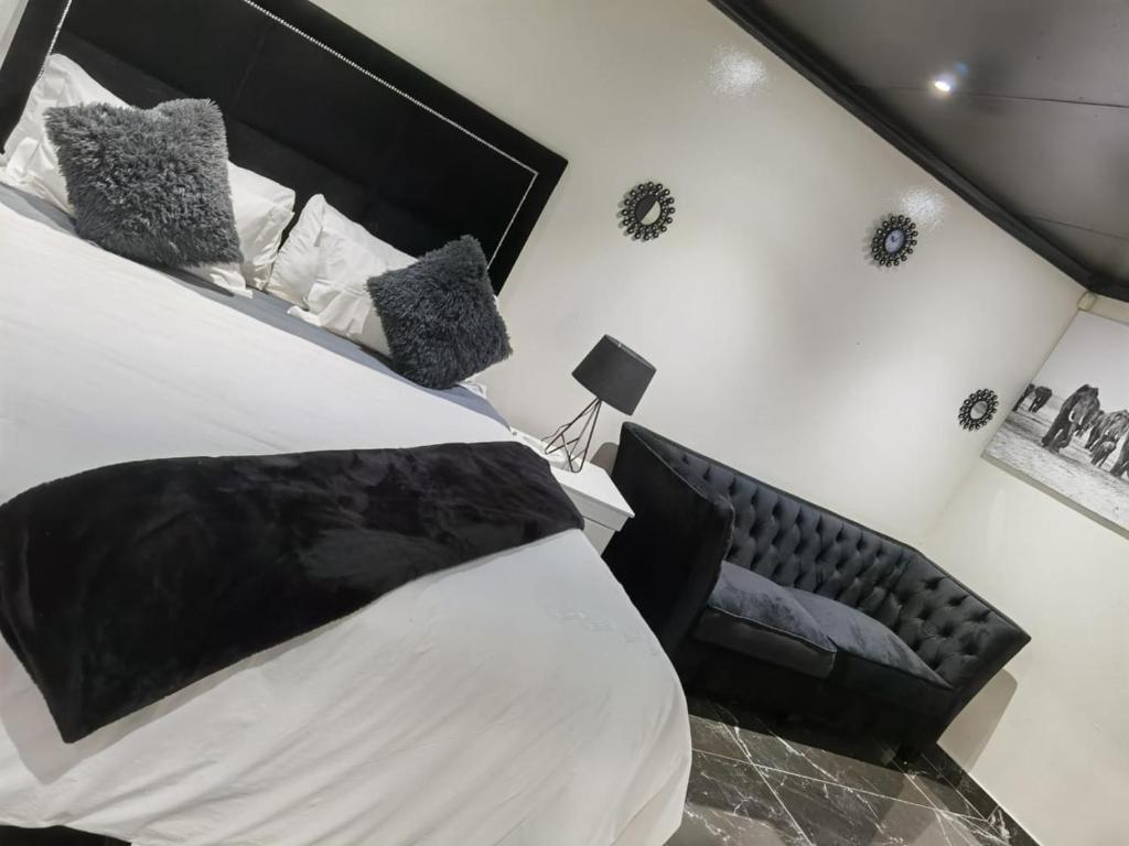 هتل سمینی آسانته گوست هاوس Semeni Asante Guesthouse