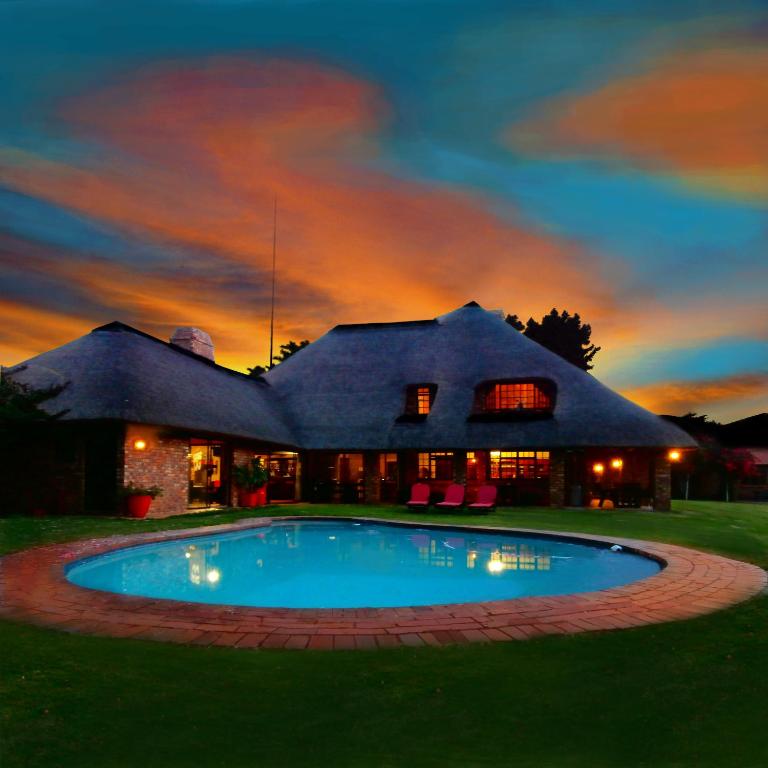 هتل افریکن فوتپرینتس لاج African Footprints Lodge