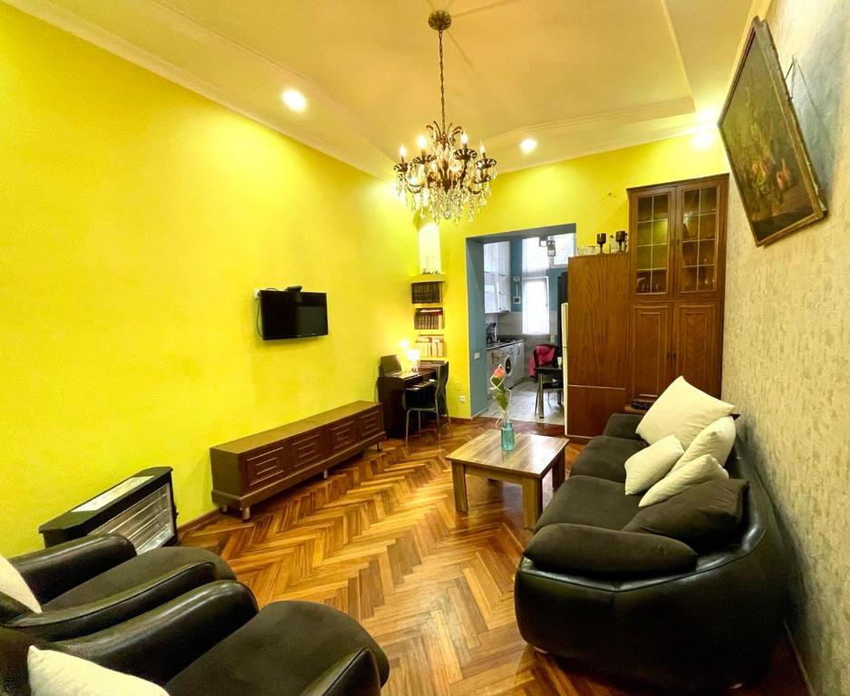 هتل اولد باتومی آپارتمان - Old Batumi Apartment