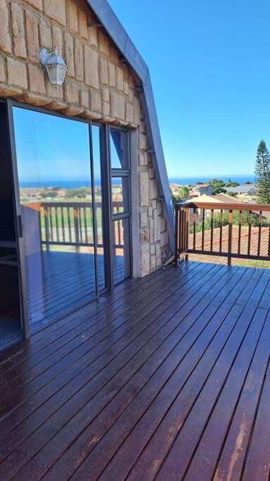 هتل سرف کابانا، آ چارمینگ 3 بد رُوم هالیدهی هوم - Surf Cabana, a charming 3 bedroom holiday home