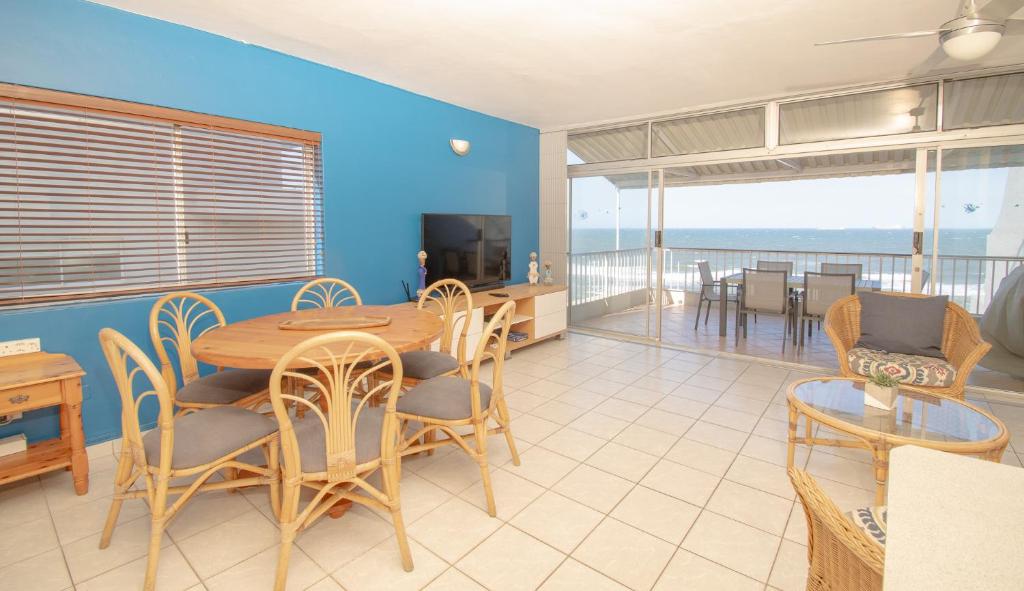هتل 17 برنز بی اومهلنگا راکس - 17 Bronze Bay Umhlanga Rocks