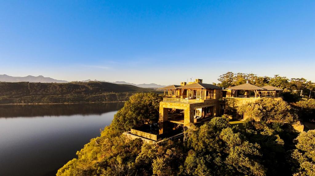 هتل کلود 9 لاکچری اکو ویلا Cloud 9 Luxury Eco Villa