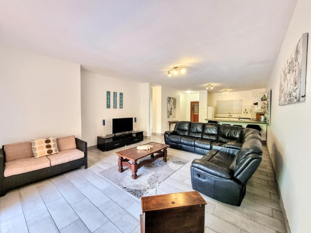 هتل 19 بی ریج - 19 Bay Ridge