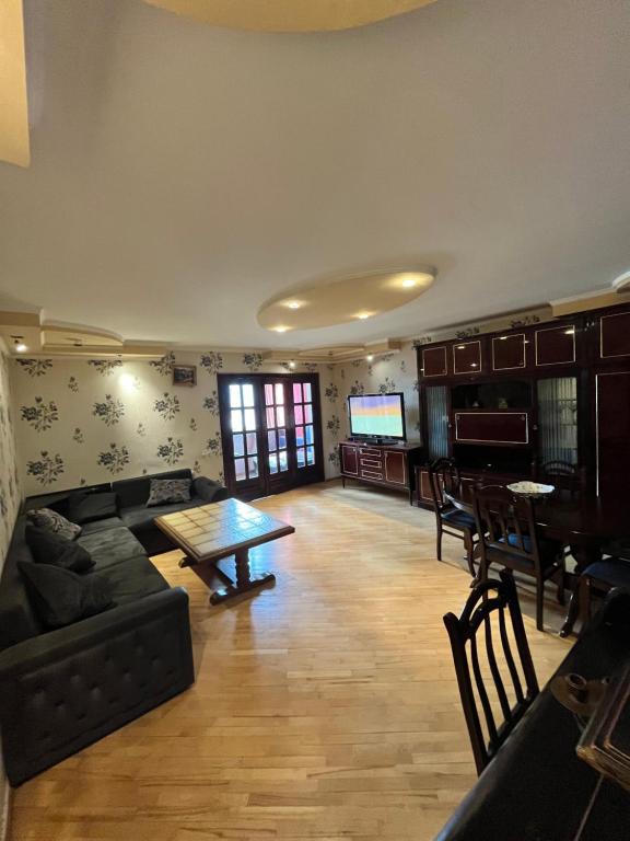 هتل هیپی هوم این تیبلسی - Happy Home in Tbilisi