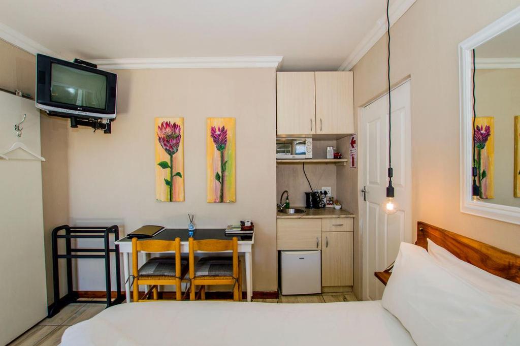 Ladera - Vista Self-catering Guesthouse