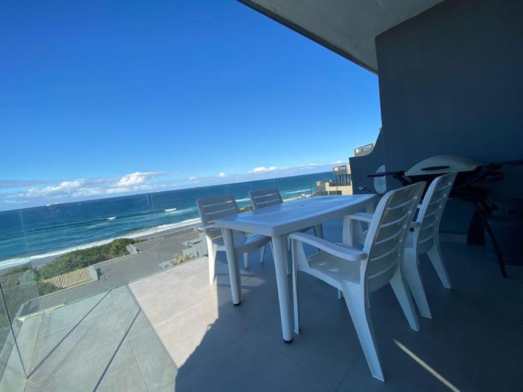 هتل لایکرنا بیچ 51 اومهلانگا بیچفرانت - LICORNA BEACH 51 UMHLANGA BEACHFRONT