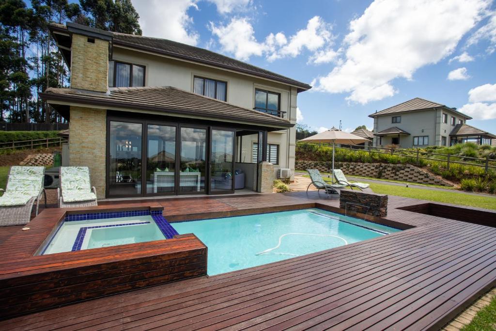هتل لاکسری کاندریساید گتوی هیلکست - Luxury Countryside Gataway Hillcrest