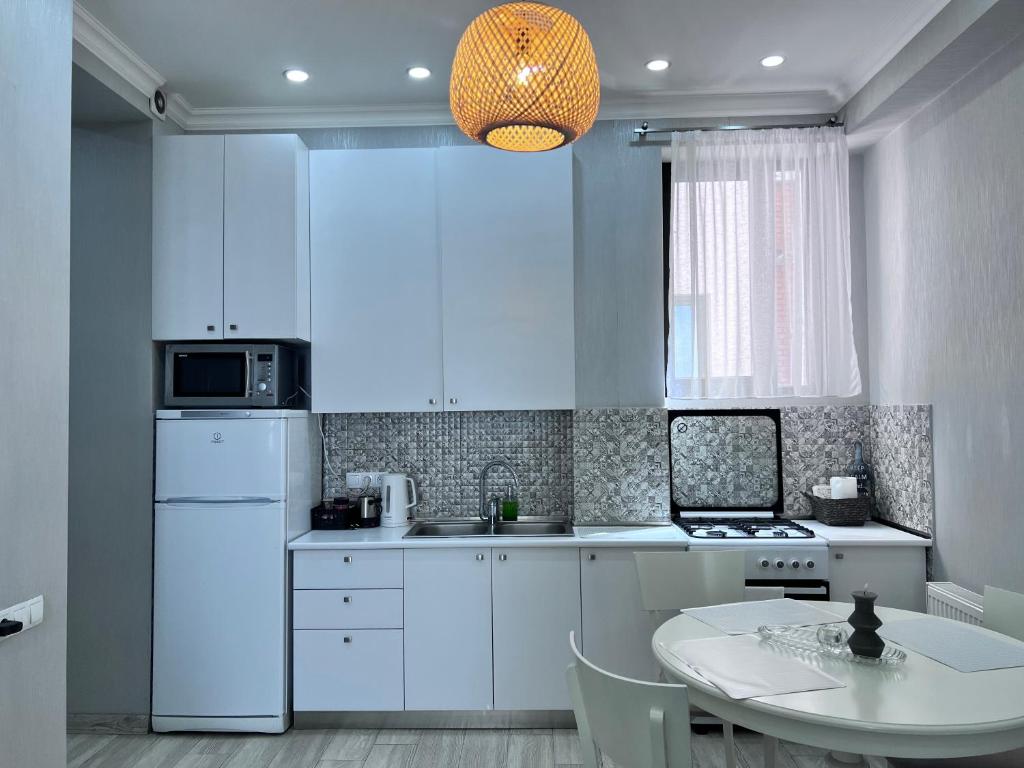 هتل استودیو نیر د راند گاردن - STUDIO near the Round garden