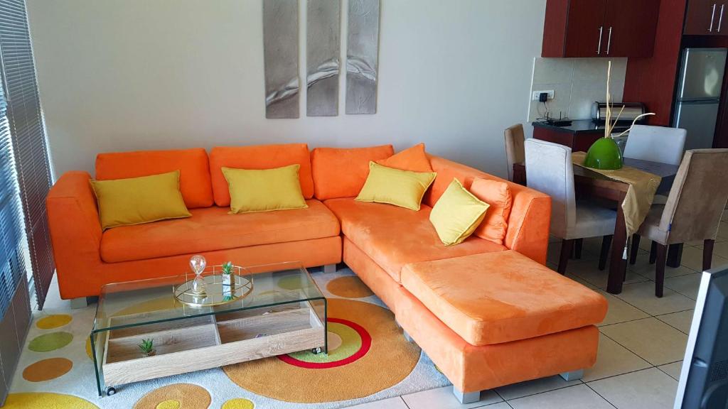هتل ناوتیکا ۷۰۸ سی ویو لاکچری آپارتمان Nautica 708 Seaview Luxury Apartment