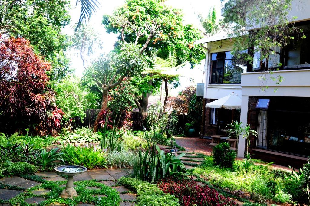 هتل الیوروم سلف کترینگ اند بی اند بی - Oliveroom Self Catering and B&B