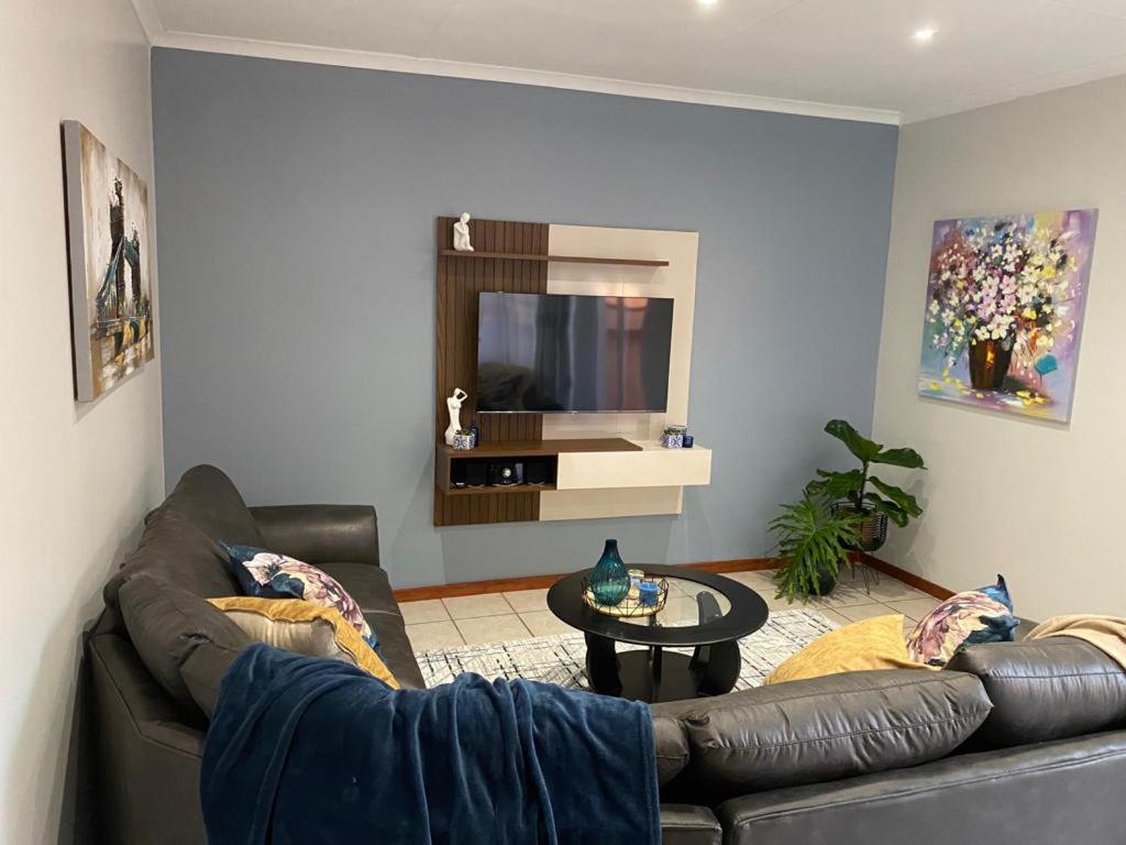 هتل کوزیاتکالی - پرایوت آپارتمان CozyatCaley - Private Apartment