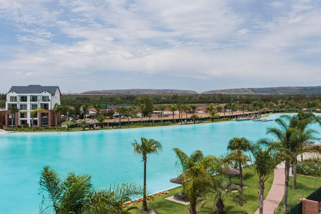 هتل پاکس پارادایس آیلند ۱ - لاکچری بیچ این پتروریای - Pax's Paradise Island 1 - Luxury Beach in Pretoria