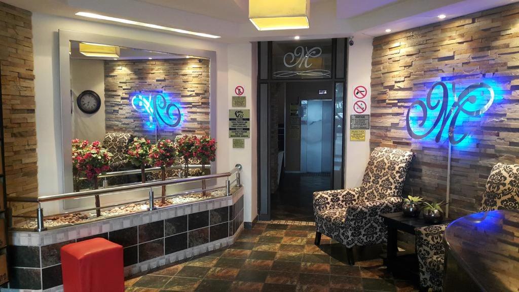 هتل جی 6 آن مارلبرو دِربن ساوت بیچ فرانت سلف کیترینگ 2 بیدروم - G6 on Marlborough Durban South Beach Front Self Catering 2 Bedroom