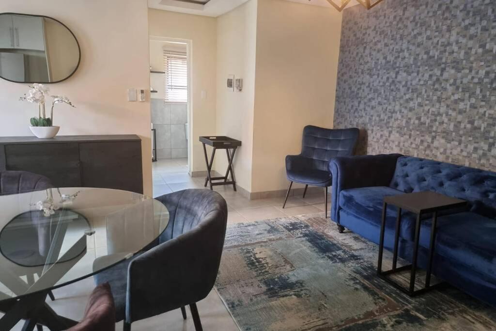 هتل کوانا کورت (یونیت 2) - ویت ان کپد فیبر وای-فای Koena Court (Unit 2) - With Uncapped Fiber Wi-Fi