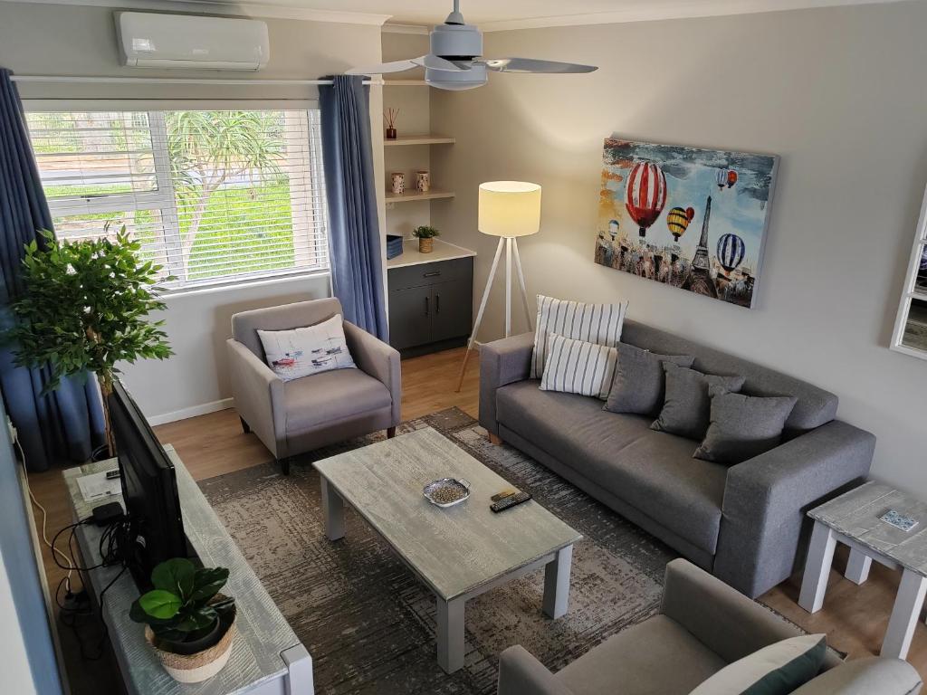 Leafy Retreat Kenridge (Apartment), Durbanville (South Africa) Deals